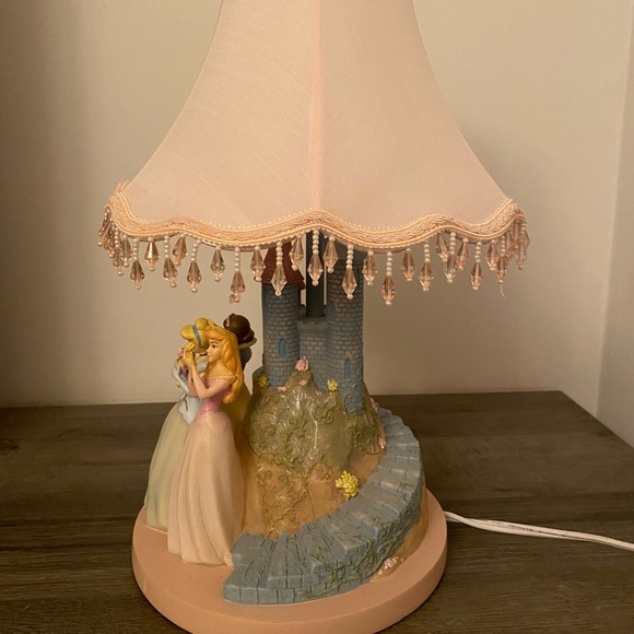 Disney Princesses lamp x2 with shade - Picture 2 of 3